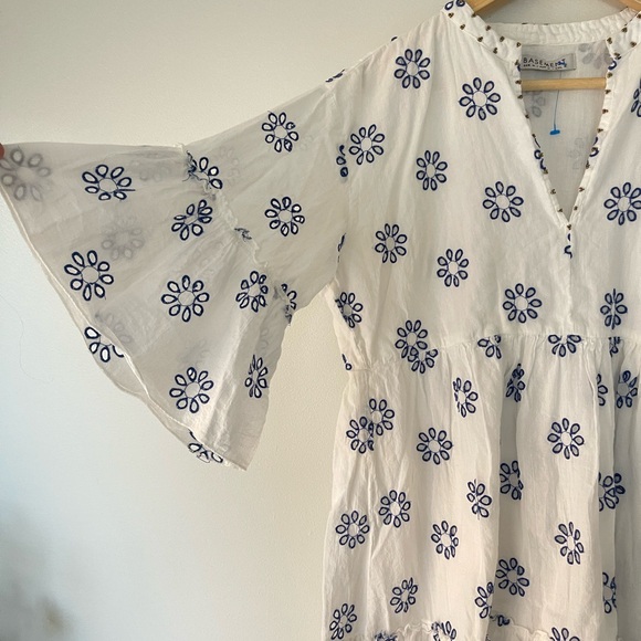 Basement Embroidered Cotton Short Dress - Picture 4 of 12